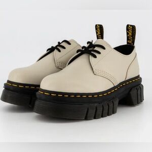 BNWT Dr. Martens Audrick 3 eye Shoes – Cobblestone Gray – Size 9